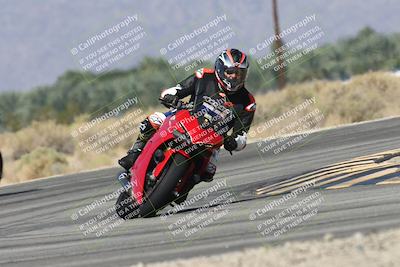 media/Oct-13-2025-Moto Forza (Mon) [[a66d839500]]/3-B Group/Session 3 (Turn 16)/